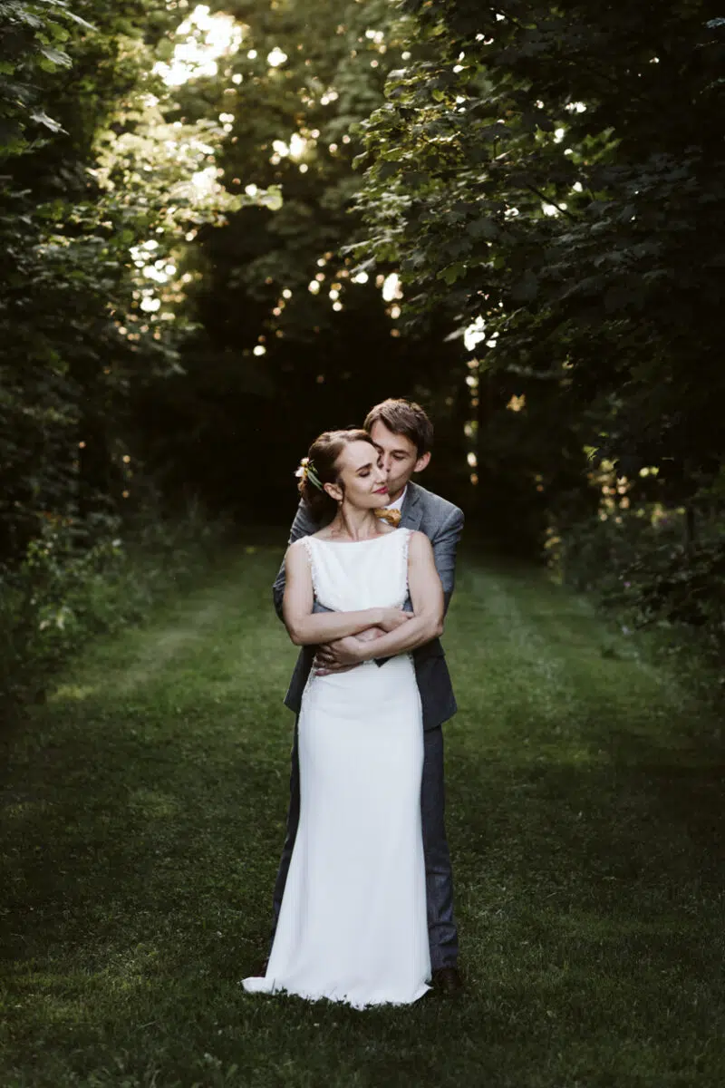 couple mariage nature