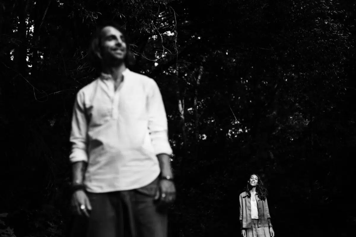 couple foret noir et blanc